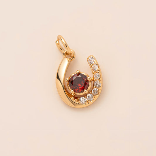 18K U-shaped Ruby Charm - nocoeedd