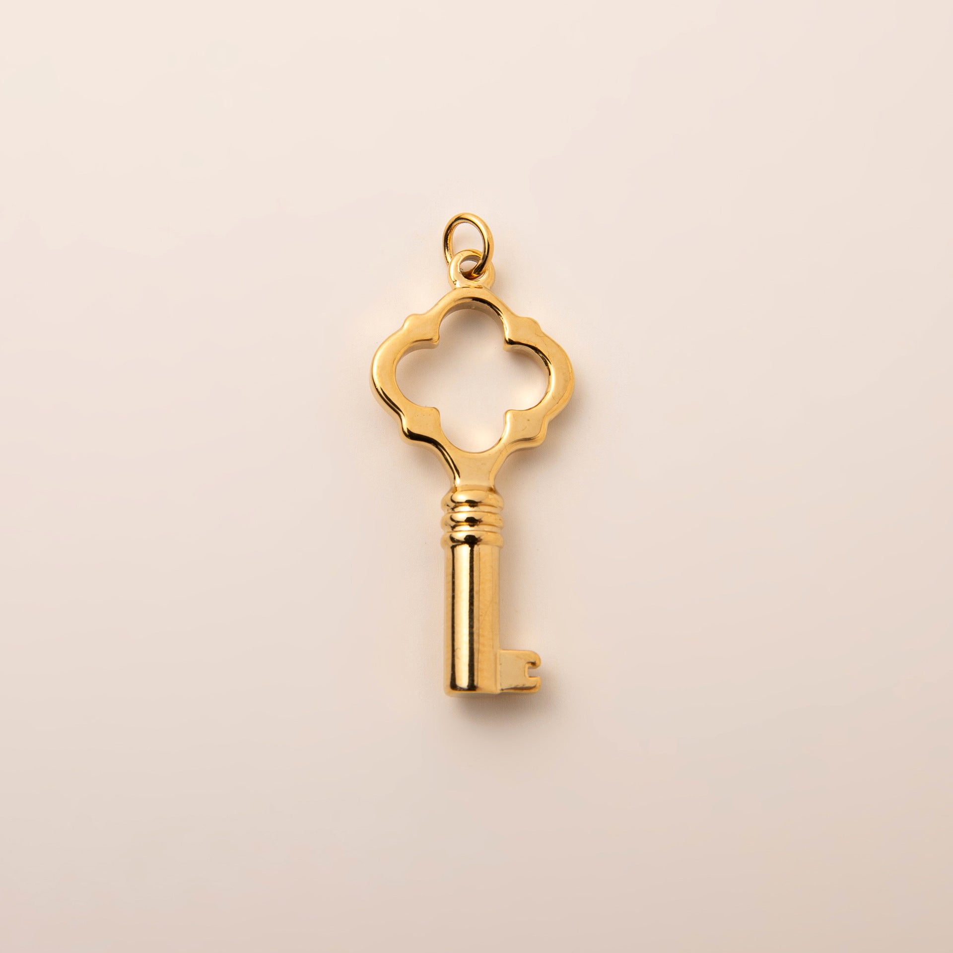 18K Key Charm - nocoeedd